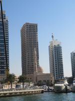 wir chartern eine Yacht in der Dubai Marina