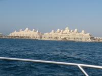 wir chartern eine Yacht in der Dubai Marina