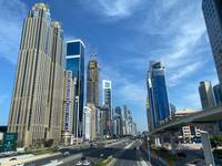 Fahrt durch das Moderne Dubai