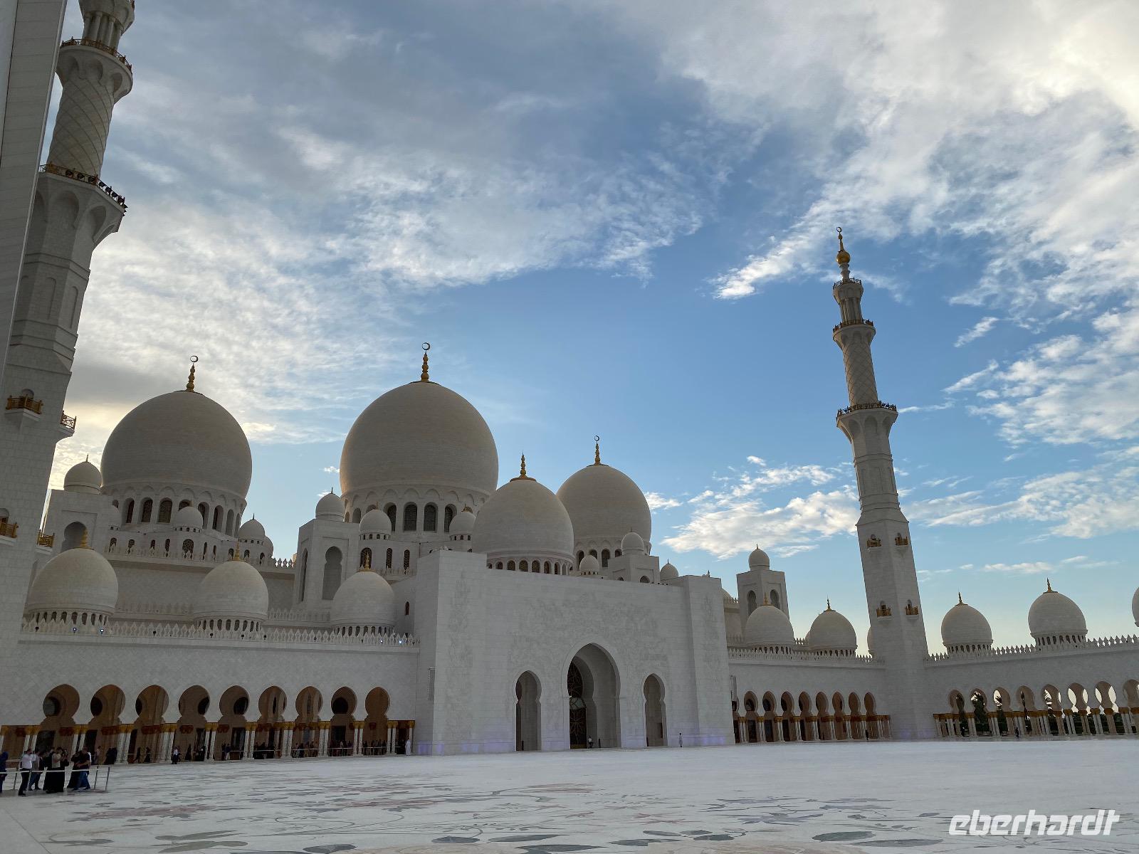 Große Mosche von Abu Dhabi - Scheich-Zayid-Moschee