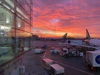 Sonnenaufgang am Flughafen Frankfurt