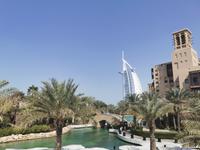 Blick auf das  Burj Al Arab Hotel vom Madinat Souq aus, Dubai