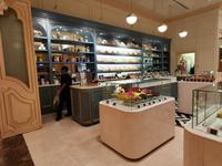 Im Hotel gibt es eine Brasserie, die exakt wie eine in Frankreich aussieht 