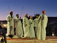 Stocktanz der Männer, Wüstencamp, bei Dubai