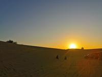 Imposanter Sonnenuntergang in der Wüste, bei Dubai