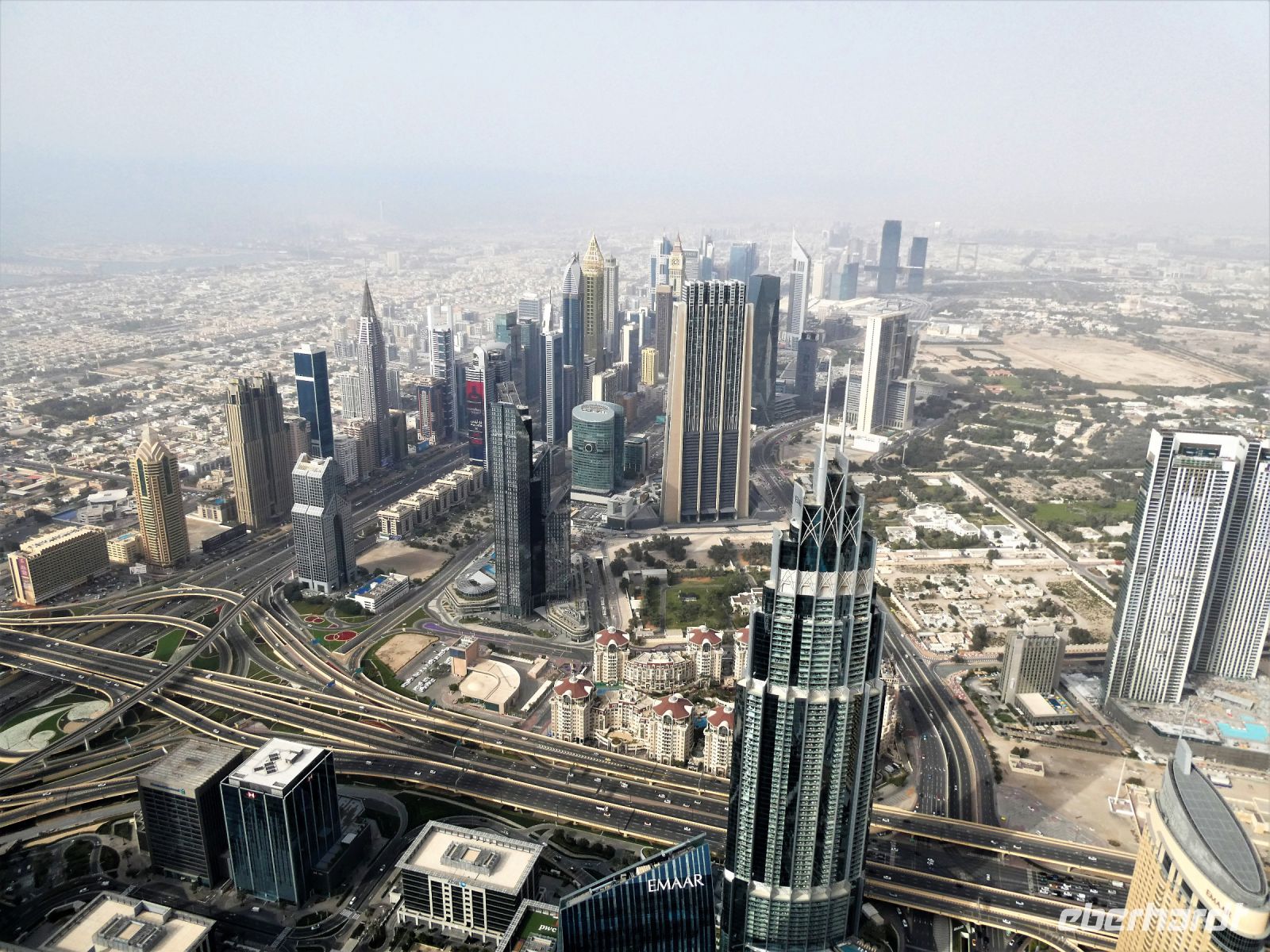 noch mehr Hochhäuser