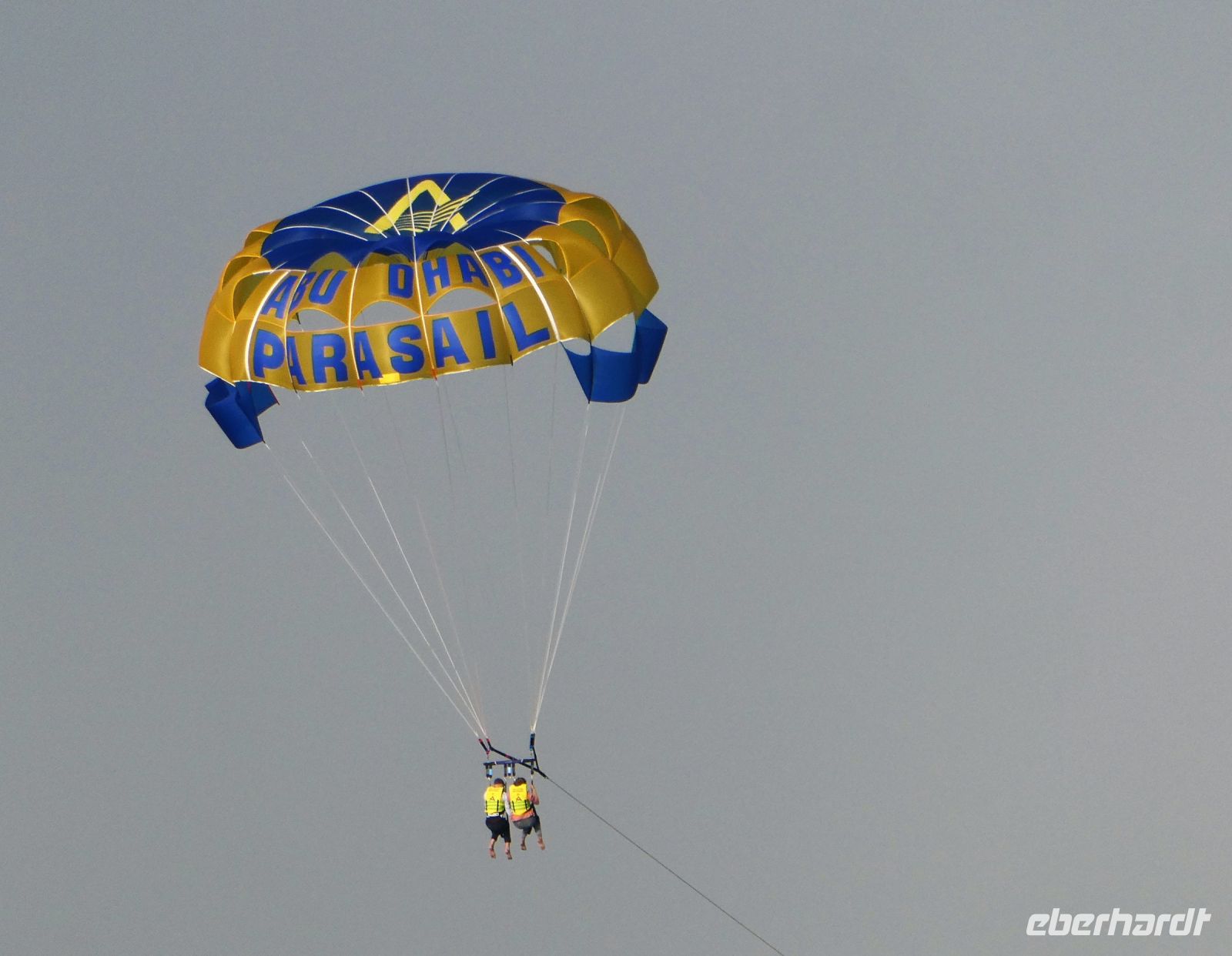 Paragliding in Abu Dhabi