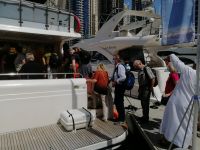 Mit einem privaten Yachtschiff durch Dubai 