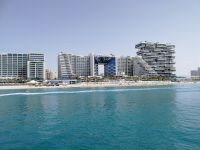 Coconut Beach mit futuristischer Bauweise 