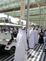 Eine Delegation ganz in weiß...