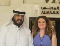 Simone mit einem Emirati