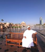 Ibrahim vor dem Emirates Palace Hotel in Abu Dhabi