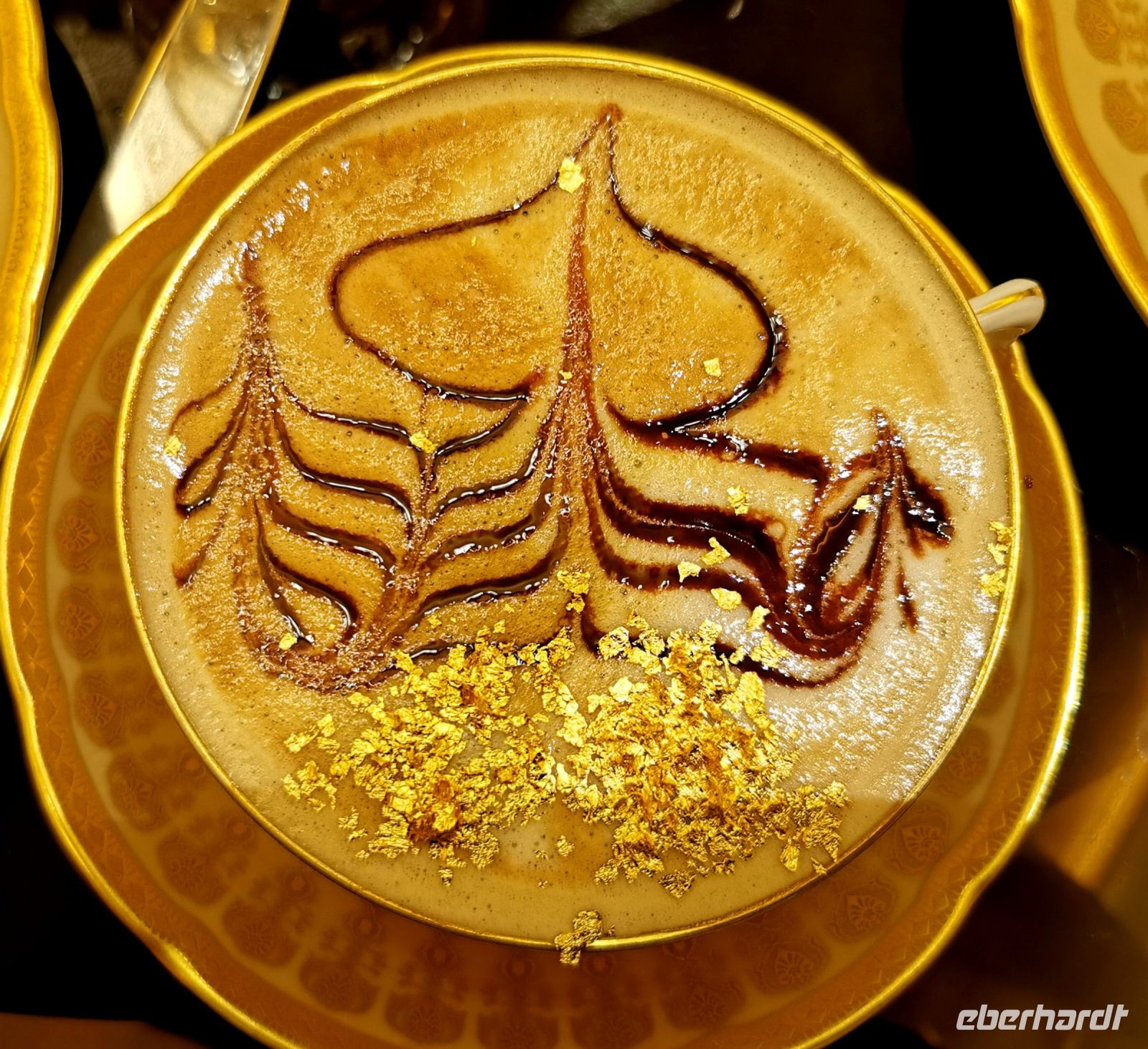 Der berühmte Cappuccino mit Blattgold, Emirates Palace Hotel