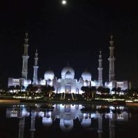 Sheikh Zayed Moschee am Abend