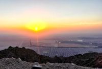 Magischer Sonnenuntergang über Al Ain an der Grenze zum Oman