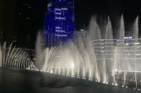 Dubai Fountains mit Burj Khalifa