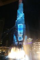 Dubai Fountains mit Burj Khalifa