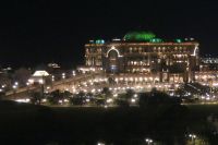 Blick vom Hotel auf das Emirates Palace