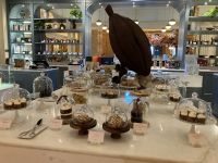 Kuchen & Häppchen im Emirats Palace zur Teestunde