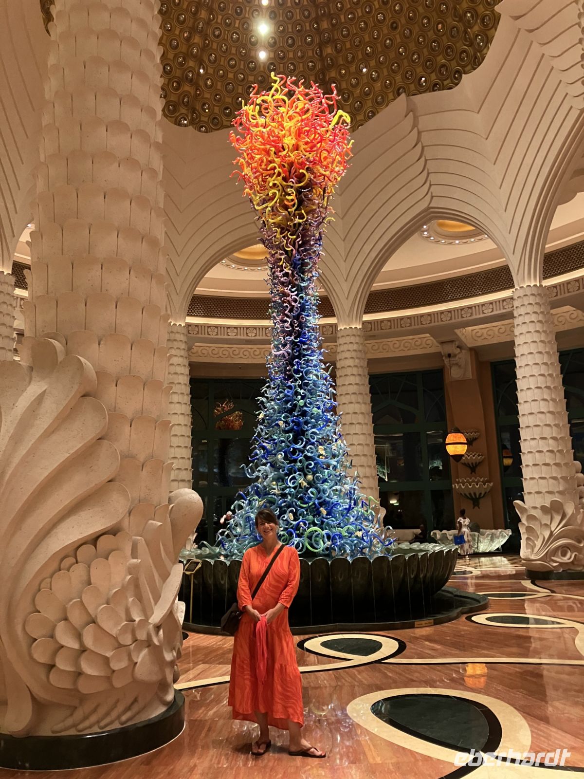 RBGL Sabine in der Lobby im Atlantis