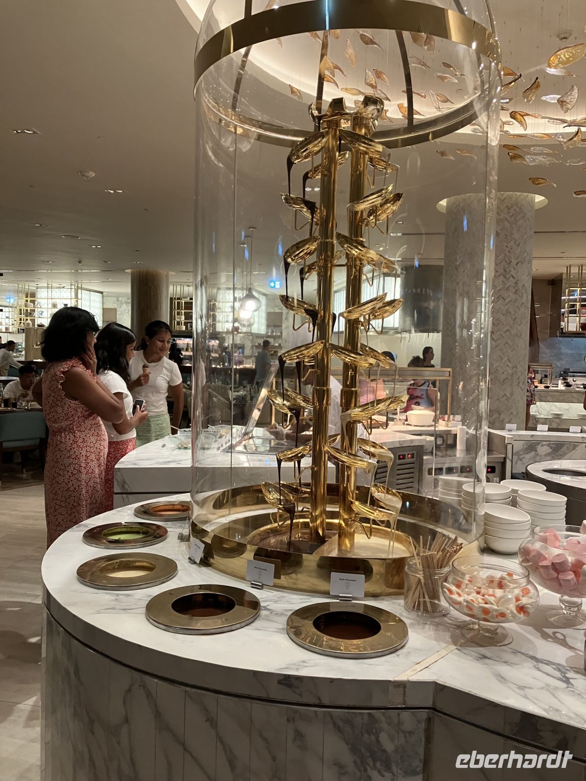 Schokoladenbrunnen im Saffron-Restaurant im Atlantis Hotel