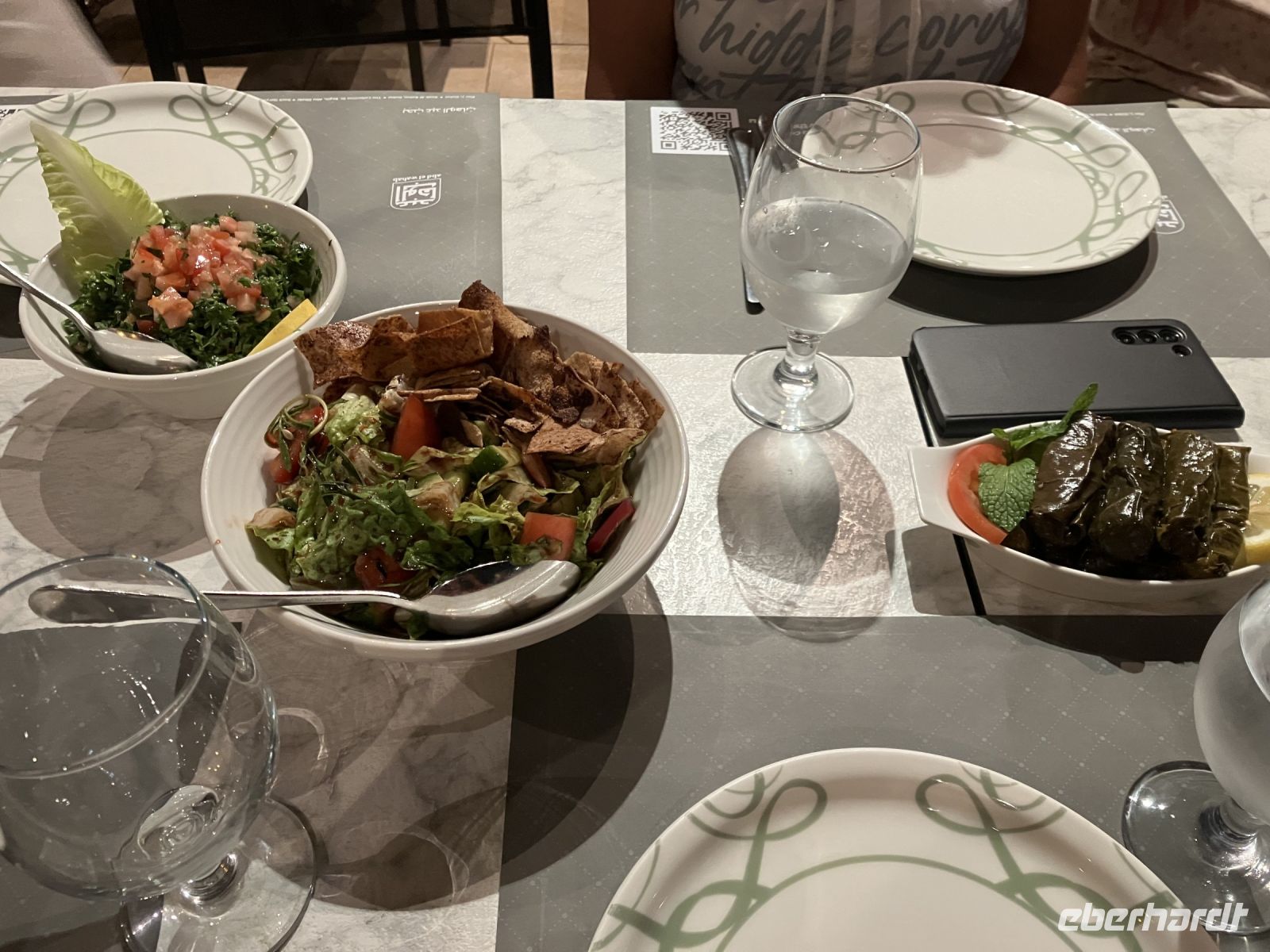 arabisches Abendessen & Musikalische Wasserspiele am Burj Khalifa als Umrahmung