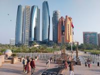 Etihad Towers vom Emirates Palace aus