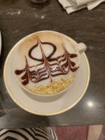 Abu Dhabi, Emirats Palace - Gold auf dem Cappuccino