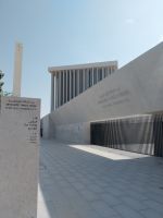 Eingang zum Abrahamic Family House