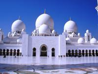 Innenhof der Sheik Zayed Moschee