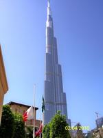 Hurra... Ich habe ihn fast komplett auf dem Bild - Burj Khalifa.