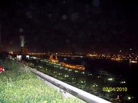 Blick von den Twin Towers zu dem Creek