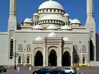 Jetzt sind wir in Sharjah.