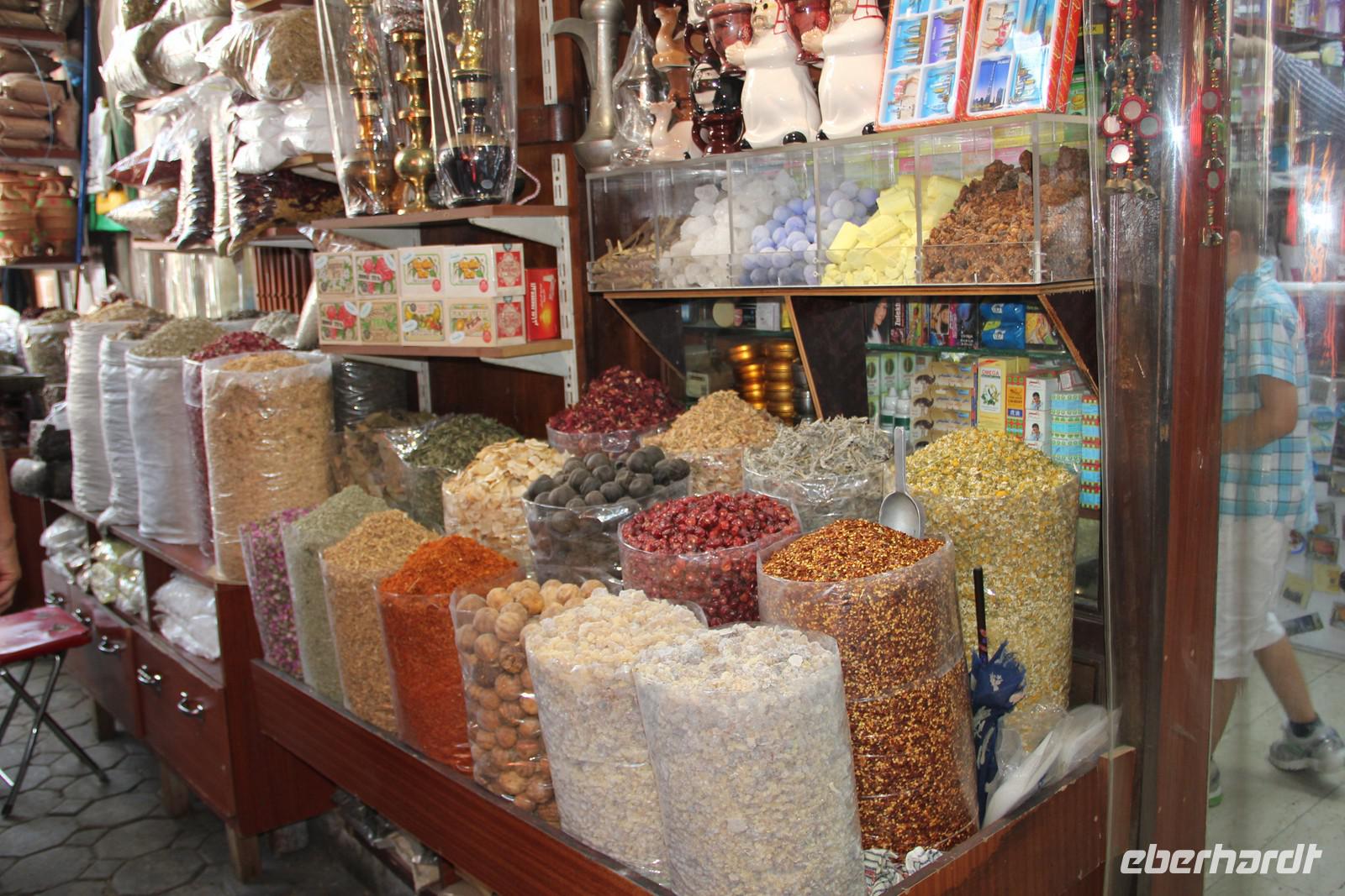 auf dem Gewuerz-Souk