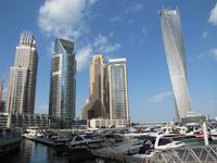 Dubai Marina - mit Blick auf den den Infinity Tower (rechts)