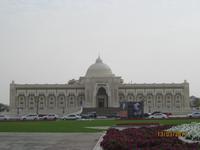auf dem Koranplatz von Sharjah (Kulturpalast)