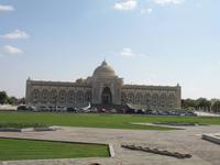 Cultural Roundabout mit der teuersten Moschee, Koran-Kreisverkehr und Kulturzentrum in Sharjah