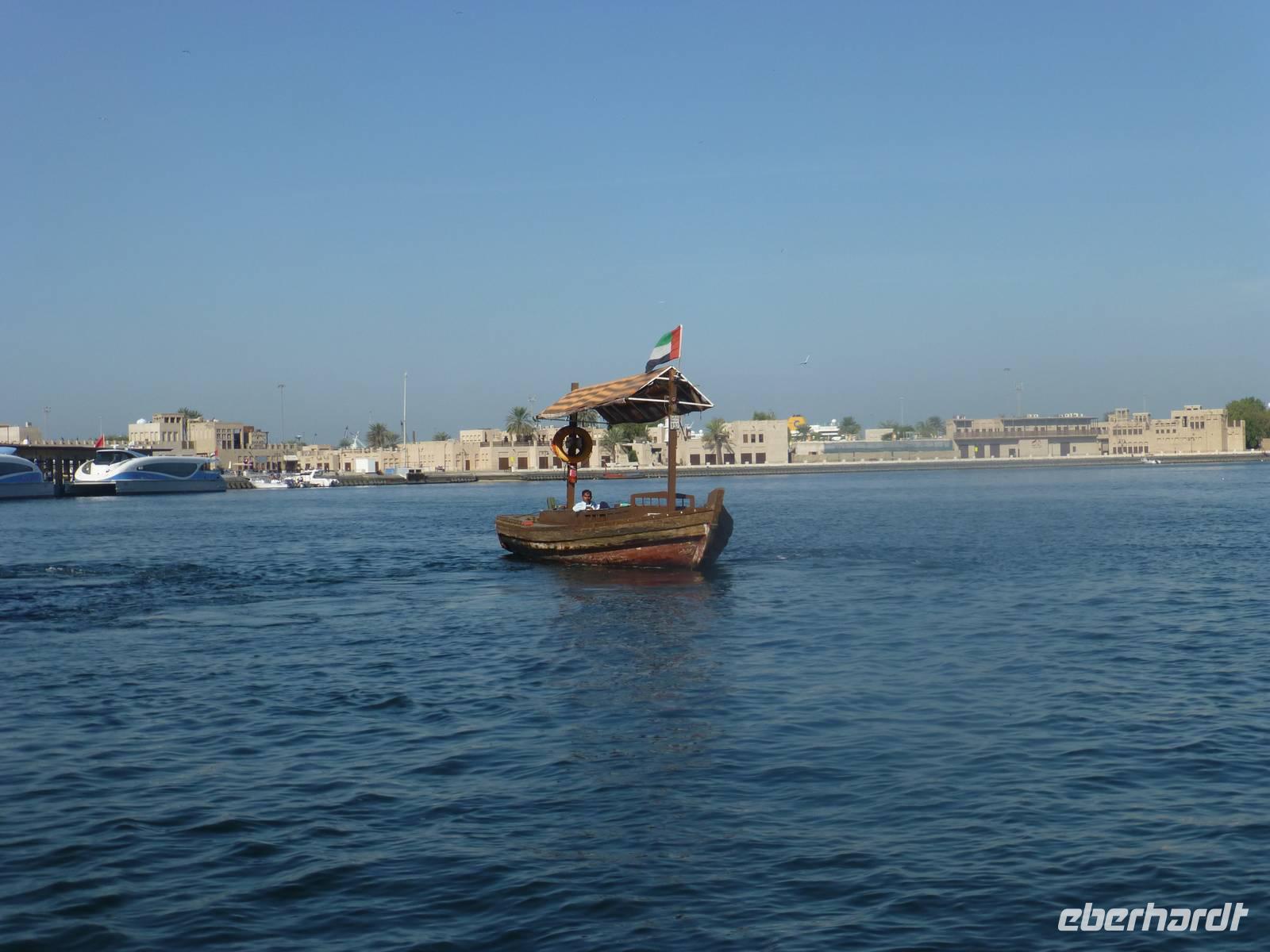 über dem Dubai Creek