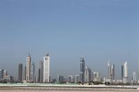 Busfahrt nach Al Ain - Sykline von Dubai