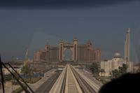 Blick von der Monorail auf das Atlantis Hotel (1)