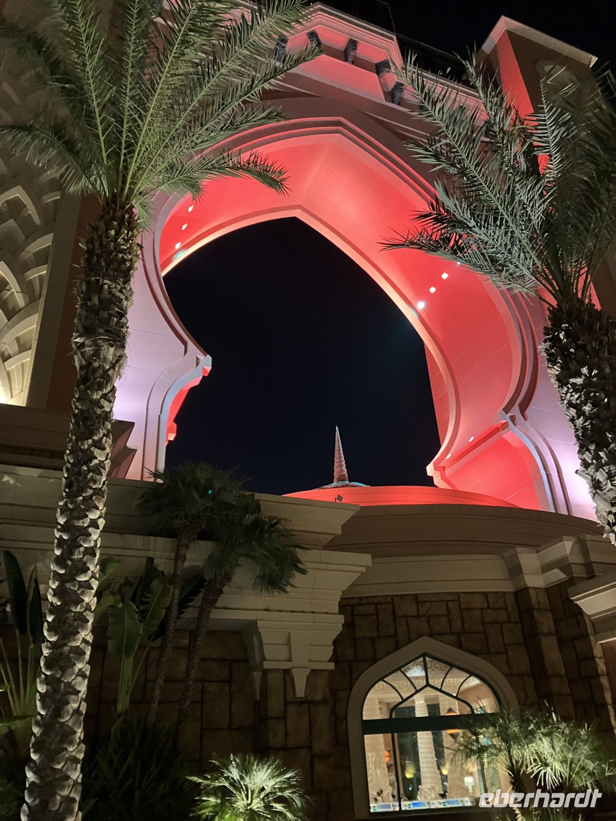 Atlantis bei Nacht