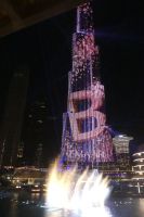 Dubai Fountains mit Burj Khalifa