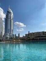 Vor der Dubai Mall
