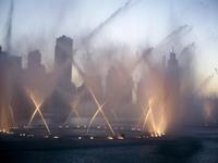 Wasserspiele an der Dubai Mall und am Burj Khalifa
