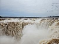 Iguazú-Wasserfälle - wir werden geduscht