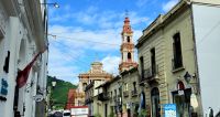 Straßenzug in Salta Argentinien