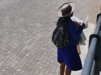 Verkauferin am Bahnhof von Sant Antonio