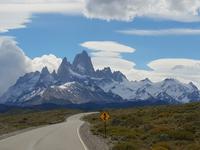 Hinfahrt nach El Chalten - Patagonien mit Fitz Roy im Hintergrund (2)