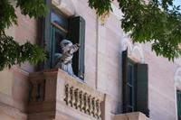 Papa Francisco grüßt vom Balkon 