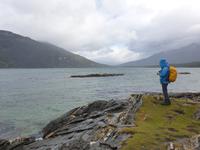Wanderung am Beagle-Kanal im Feuerland-Nationalpark in Usuahia